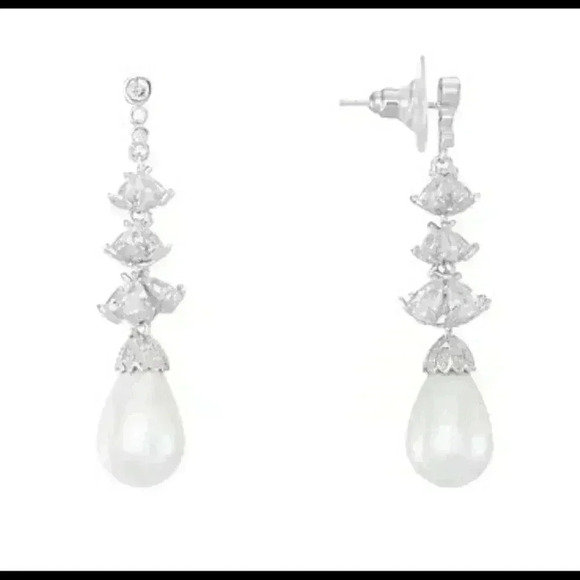 Nina new Cubic Zirconia and Pearl Linear Earrings - Picture 3 of 3